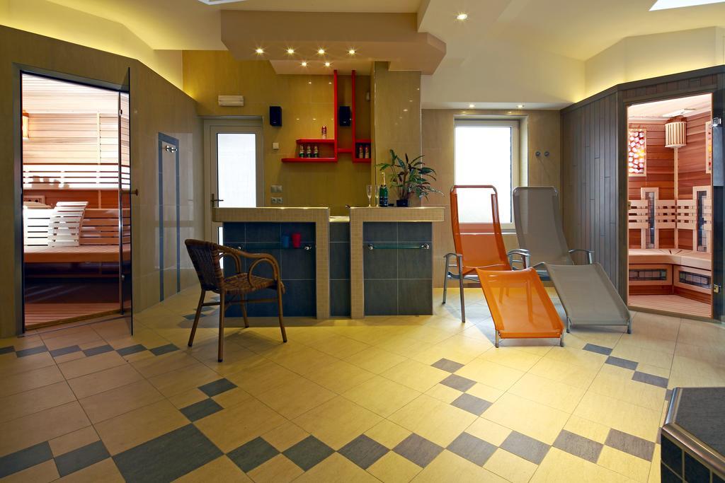 Wellness Penzion Pod Rozhlednou Kostelec nad Orlici Экстерьер фото