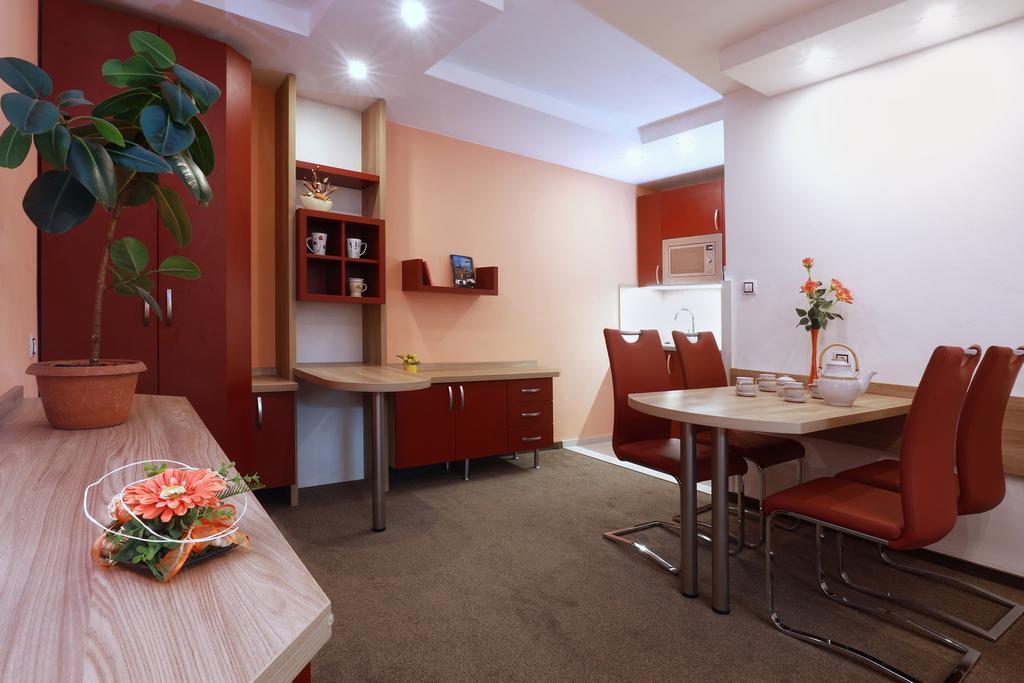 Wellness Penzion Pod Rozhlednou Kostelec nad Orlici Экстерьер фото